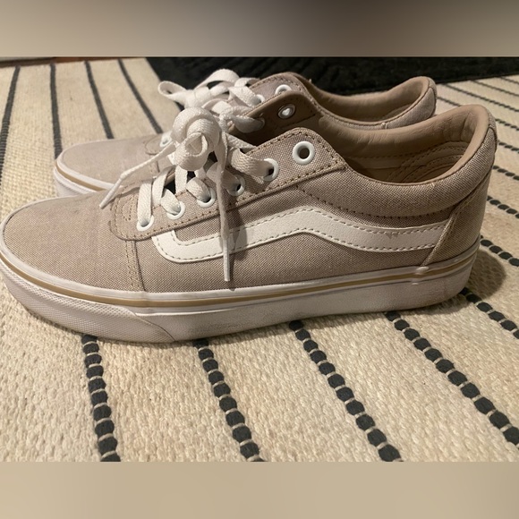 Vans Women’s Size 8 - Picture 2 of 4
